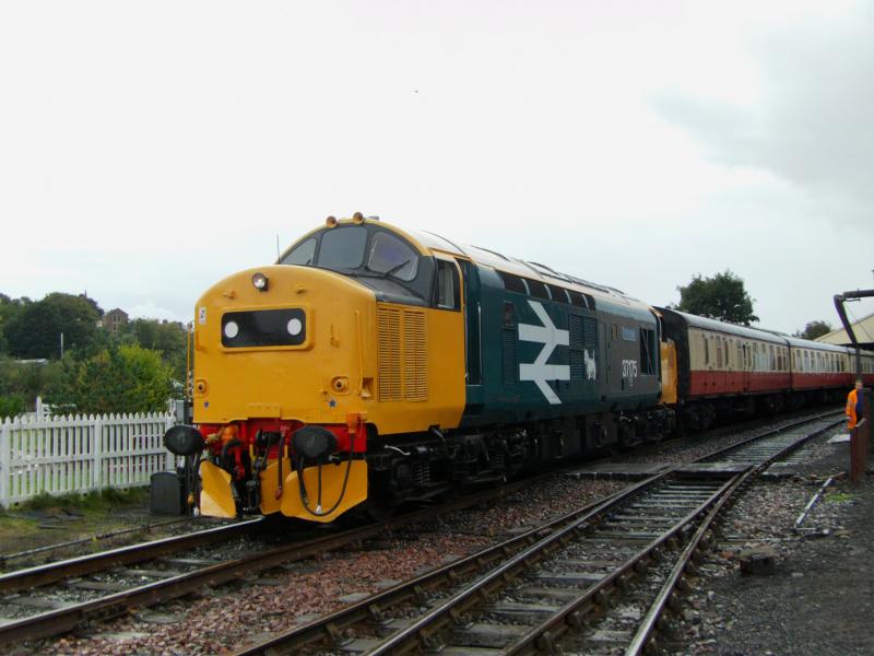 37175 at Bo'ness East end: Taken 25-09-11 Photo of 37175 at Bo'ness East end