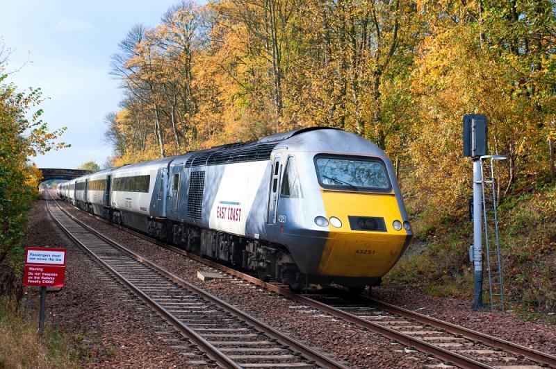 Autumn Colours at Dalgety Bay: 1S11, the 10.00 Kings Cross - Aberdeen service approaches Dalgety Bay station, on time. 26 October 2011 Photo of Autumn Colours at Dalgety Bay