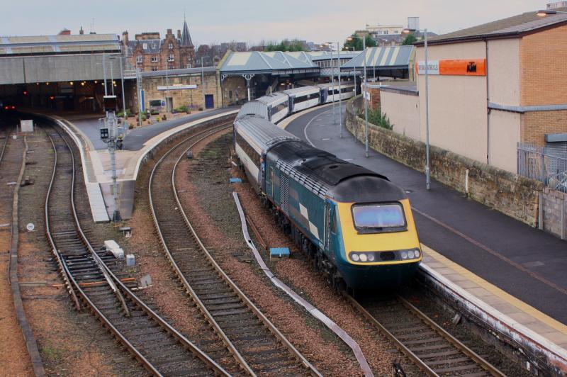 IMG_4896.JPG: 43074 leads diverted aberdeen-kingsX through perth. Photo of IMG_4896.JPG