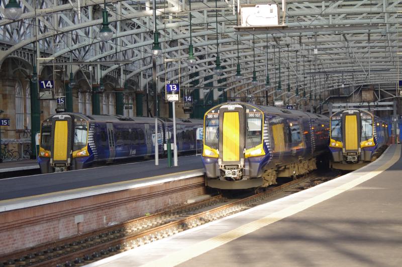 380004, 380014, 380107: 380004, 380014, 380107 at Glasgow Central. 15.12.2011. Photo of 380004, 380014, 380107