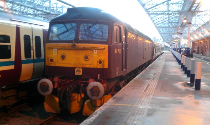 47760 helensburgh central: After dragging 334017 from ardmore Photo of 47760 helensburgh central