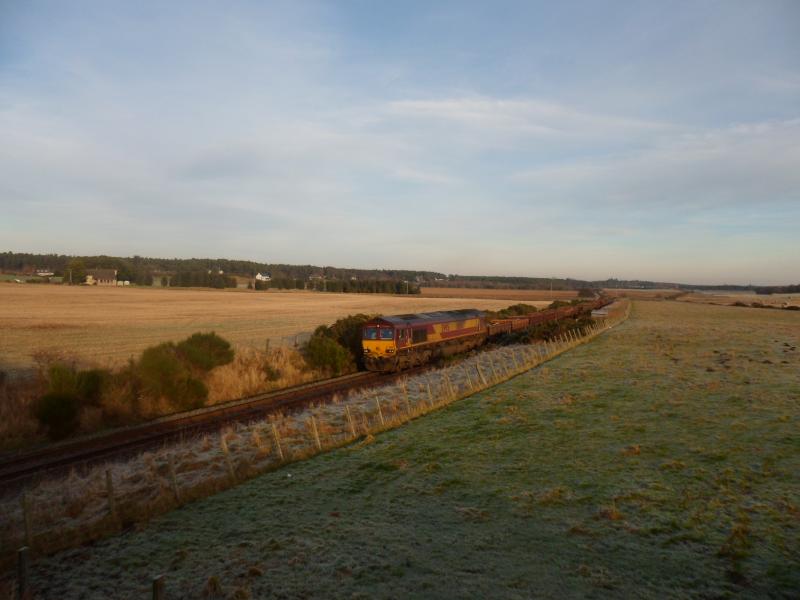 66107 @ Delnies: 66107 working 6k01 @ Delnies Photo of 66107 @ Delnies
