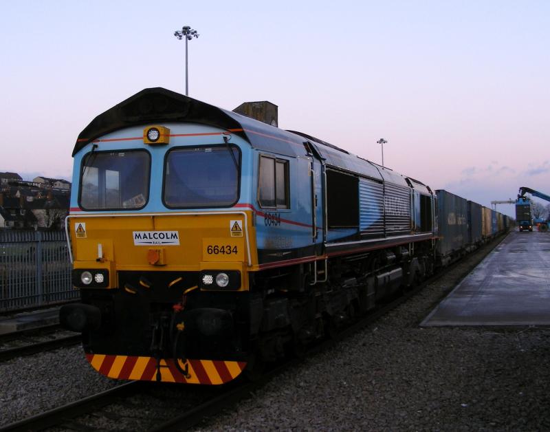 66434: 66434 stands in Aberdeen Craiginches after arrival of 4A13 from Grangemouth 21-01-12 Photo of 66434