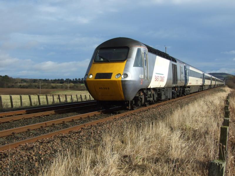 43305: 43305 at Bow of Fife Photo of 43305