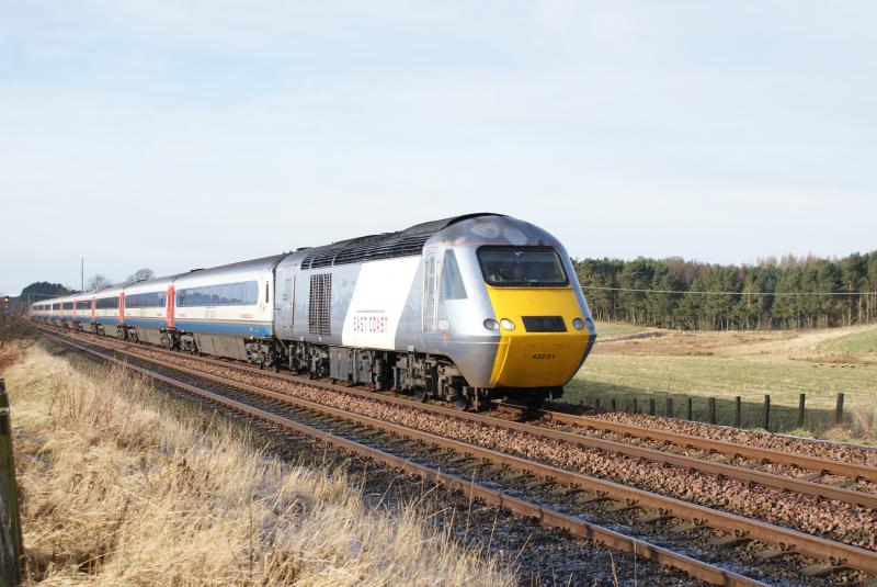 43251 EC64: 43251 Heads EC64 on 1S03 at Bow of Fife Photo of 43251 EC64
