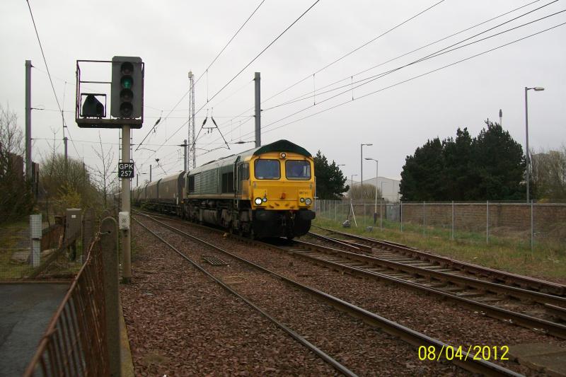 66741 irvine: 66741 on 4S81 through Irvine at 16.05 on 8/4/12 Photo of 66741 irvine