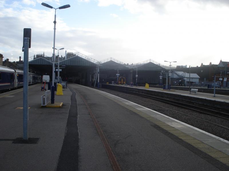 Inverness Station: Inverness Station showing platform layout and Class 158 729 in First Scotrail livery in the background. Photo of Inverness Station
