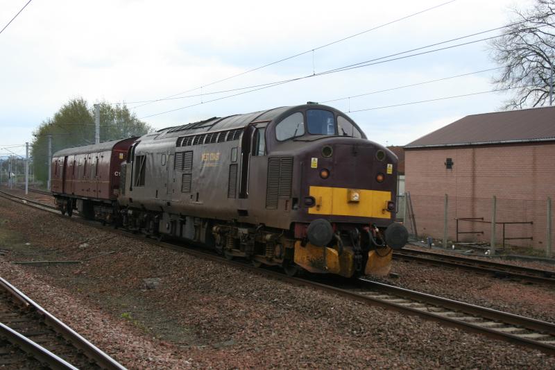37516: 37516 passes Carstairs with 5Z39 Carnforth Bo-Ness stock move Photo of 37516