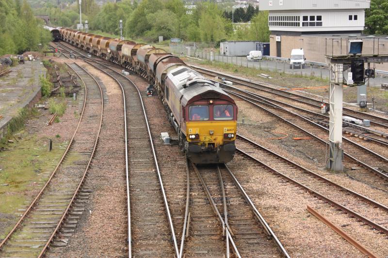 IMG_6460.JPG: 66027 on 6K18 mossend-walnut grove (perth) gets away from the loops at the south end of the station on sunday 13th may 2012. Photo of IMG_6460.JPG