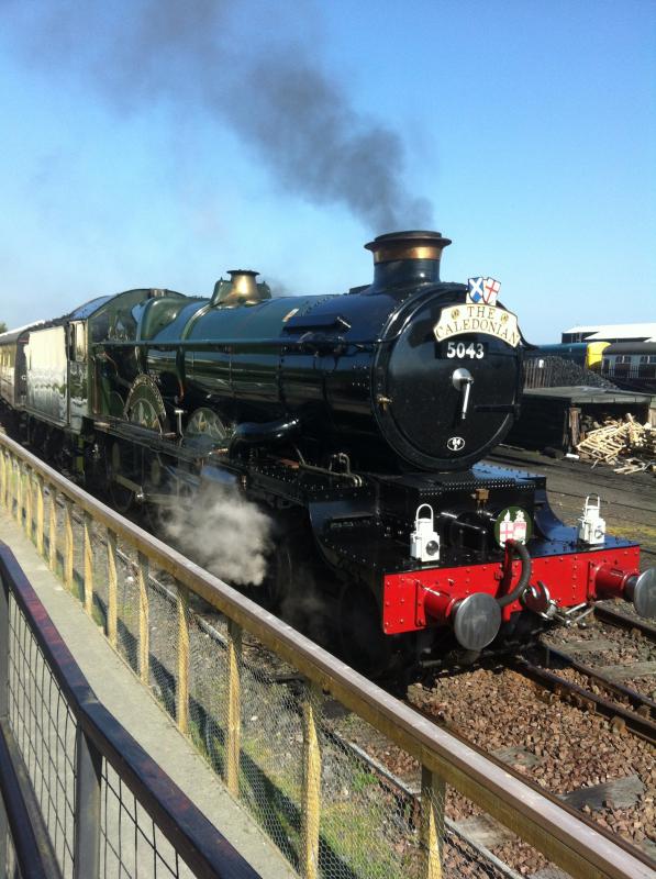 Castle at Boness: 5043 awaits to be hauled on the rear of stock from Boness on Sunday 27 May 2012
Loco looked stunning, and a credit to the team that look after 5043 Photo of Castle at Boness