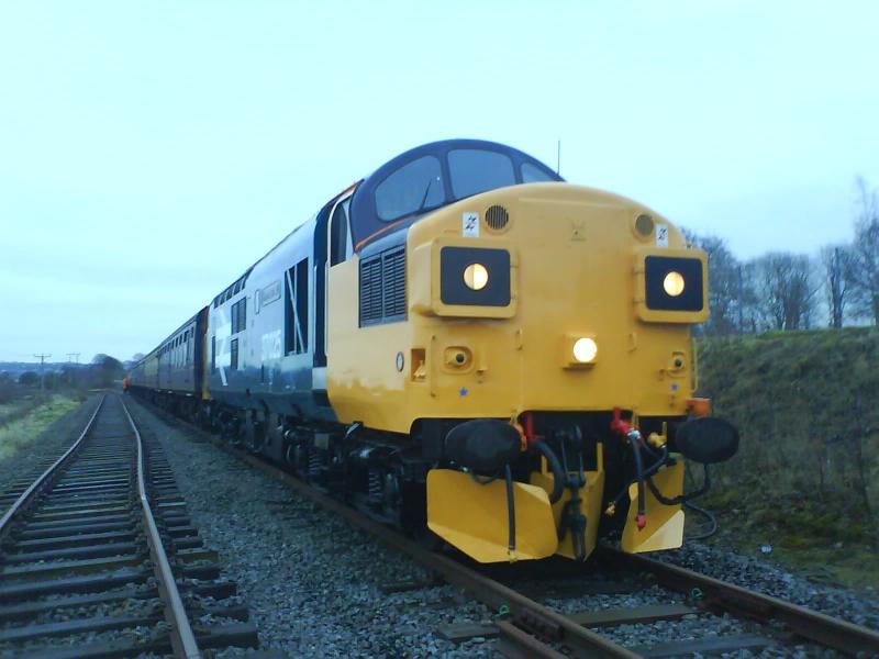 37025 at manuel: 37025 at manuel junction on 30/12/07 on a members special. Photo of 37025 at manuel