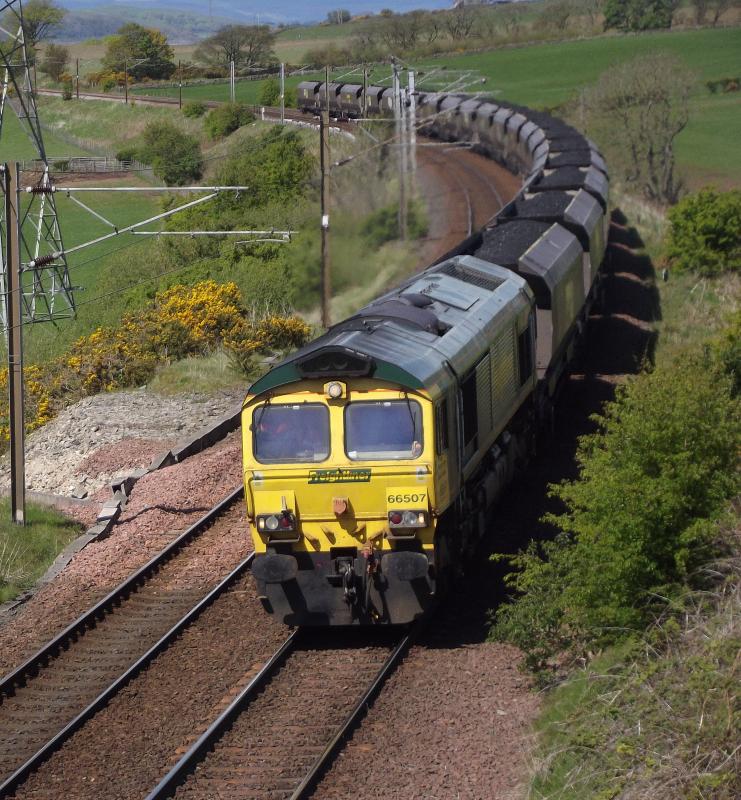 Crosbie Coal: Freightliner 66507 approaches Crosbie Mains near West Kilbride after departing the Hunterston coal terminal on 12th May 2012 Photo of Crosbie Coal