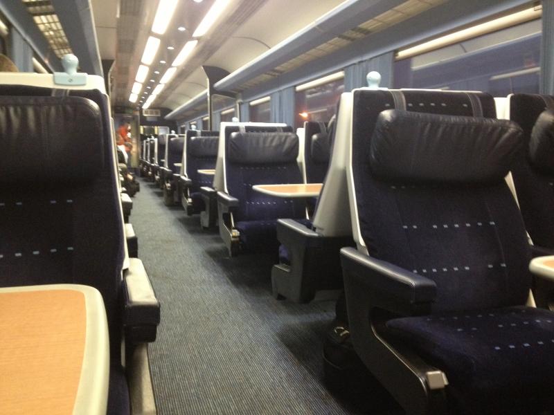 Interior of East Coast HST (East Midland Trains set): The Blue refreshed interior of the Set on Hire to East Coast Trains. Nice and Comfortable seats, a touch of the old days on this set. Photo of Interior of East Coast HST (East Midland Trains set)