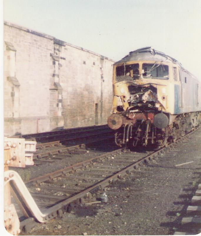 47522 Perth: Seriously damaged 47522 & some of its train sit Photo of 47522 Perth