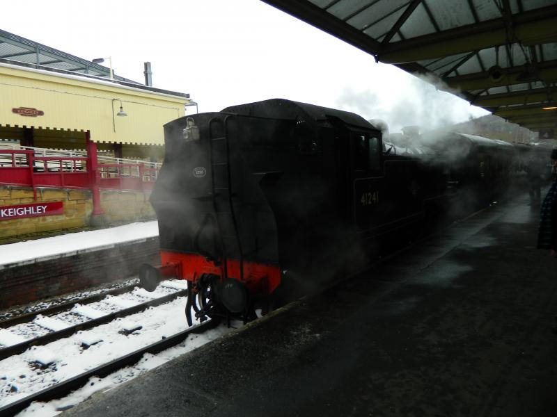 41241: After uncoupling is about to run round Photo of 41241