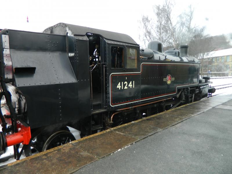 41241: Having run round the coaches it backs up to couple up Photo of 41241