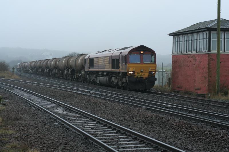 Larbert Jct.: 66009+66193dor pass Larbert Jct.with 6A32 Mossend - Aberdeen empty clay tanks Photo of Larbert Jct.
