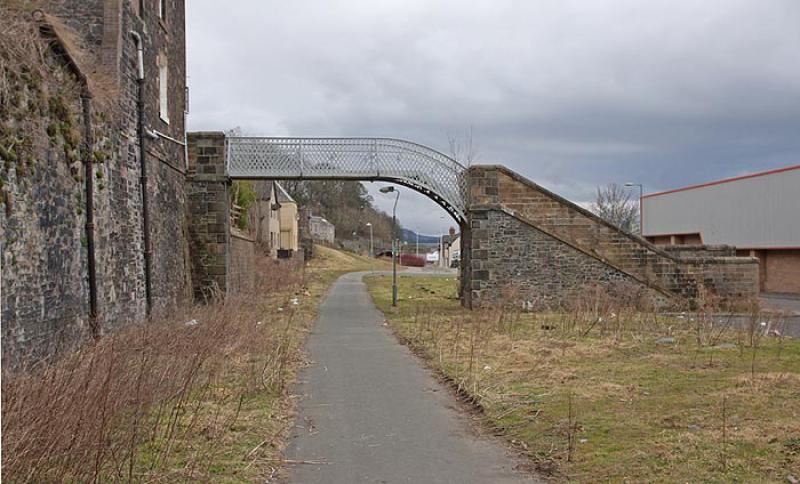 Low Buckholmside, Galashiels: This impressive footbridge links Low with High Buckholmside, west of Ladhope Tunnel. Photo of Low Buckholmside, Galashiels