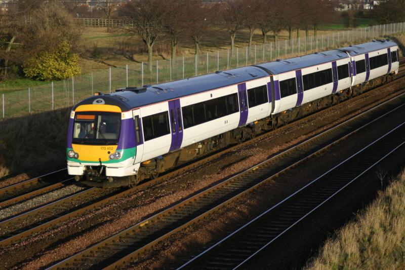 170452: 170452 on a Fife circle train passing the site of the future Tram Bridge at Carricknowe on 13/01/2005 Photo of 170452
