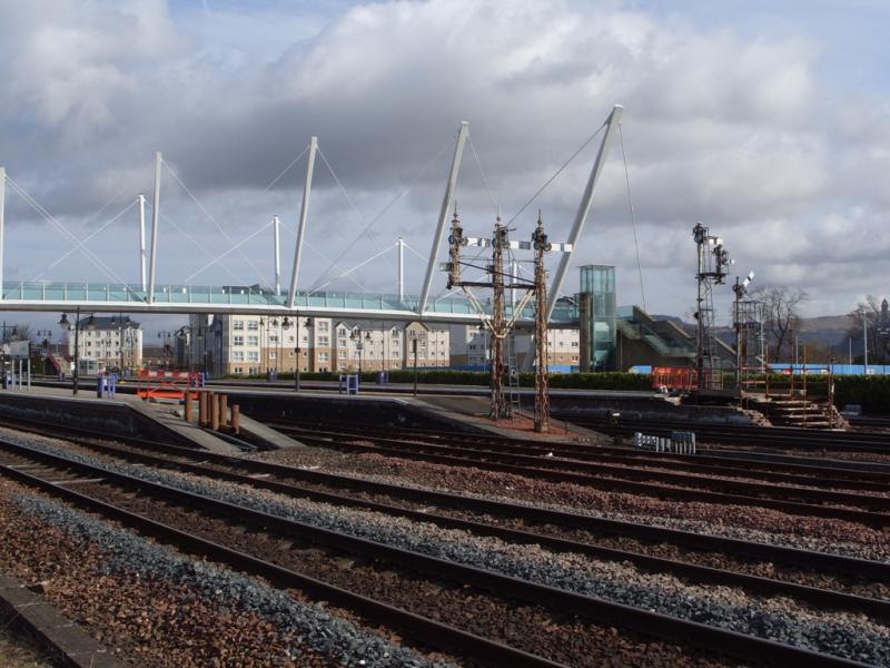 Stirling Semaphores and construction work: Progress so far at bottom of Stirling platforms 3 and 9/10 (taken on 20/4/2013). Photo of Stirling Semaphores and construction work