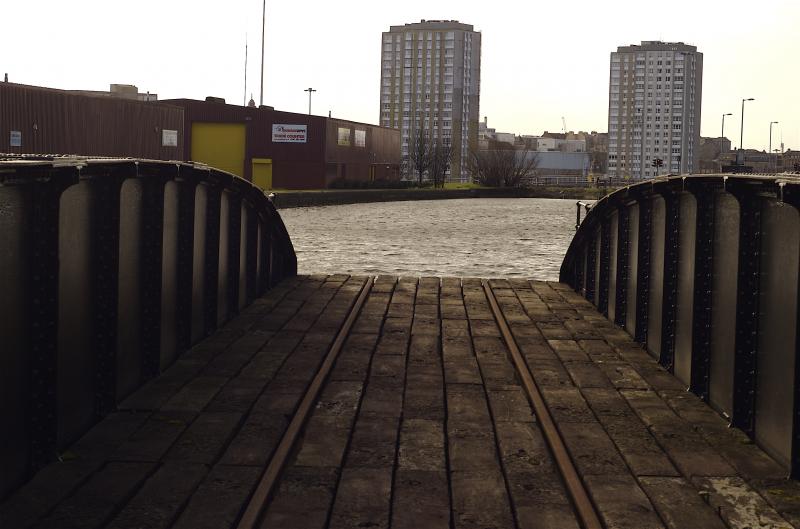 Railway swing bridge.jpg: Rail Swing bridge over the Forth & Clyde Canal at Port Dundas,Glasgow City Ctr. Photo of Railway swing bridge.jpg