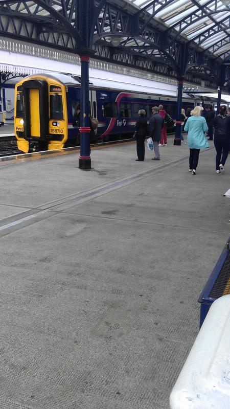 158710: 158710 at Stirling with a service to Edinburgh Photo of 158710