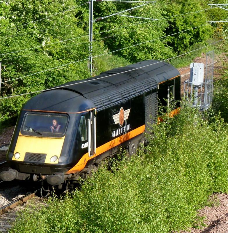 Grand Central power car leaving Millerhill: A Grand Central HST power car leaves Millerhill for the Sub on a roundabout route to Craigentinny Photo of Grand Central power car leaving Millerhill