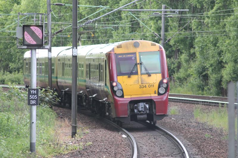 Repeater signal: A repeater signal next to the westbound line at Hyndland. 16 June 2013 Photo of Repeater signal