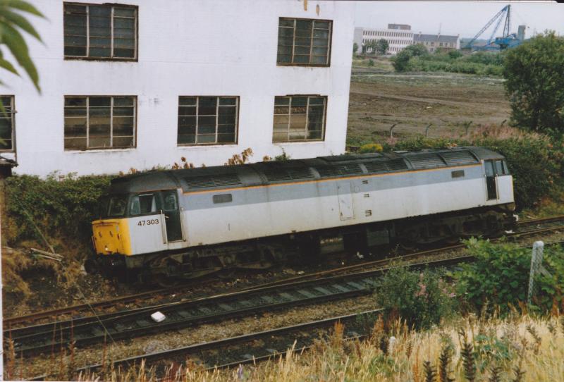 Not again !!!: 47303 bites the dust at Grangemouth Jnc. This loco was the only diesel to have a recorded incident of running into the turntable pit at Barrow Hill roundhouse in 1977/8. Photo of Not again !!!