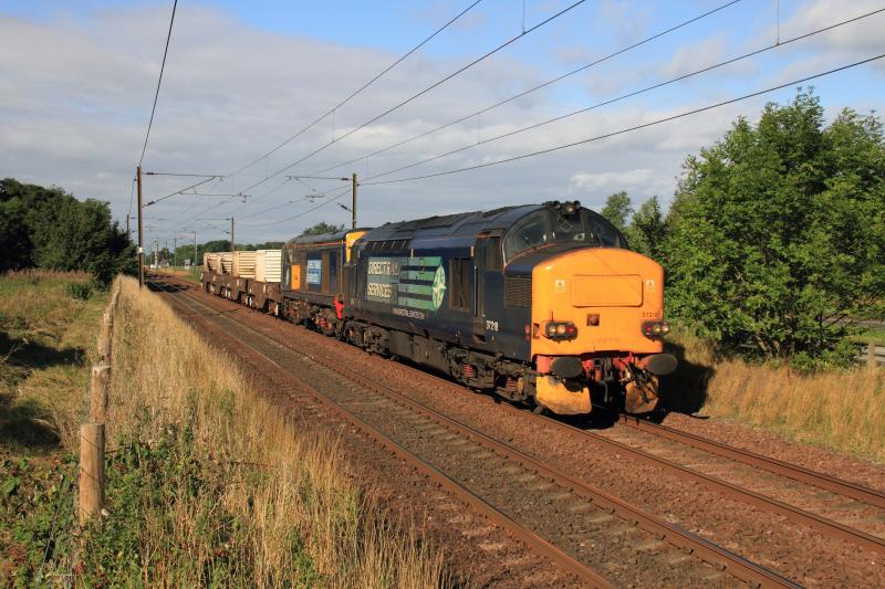 6S43: 37218 leading 20304 on 6S43 06.42 Carlisle Kingmoor to Torness Power Stn east of St Germains level Crossing on 30/08/2013 in full sun Photo of 6S43
