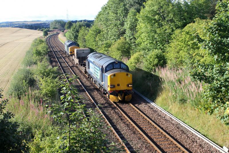 37608 TnT 37218 and 1 flask on 6S99: Sunny Luncarty heading North Photo of 37608 TnT 37218 and 1 flask on 6S99