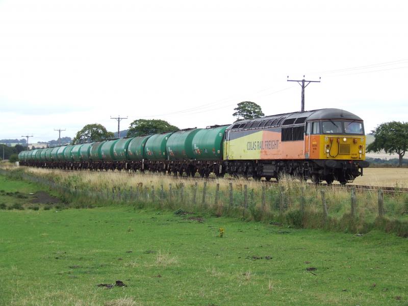 56105 approaches Ladybank 11 sept 2013: COLAS 56105 approaches Ladybank 11 sept 2013 with the Linkswood to Grangemouth empty tanks Photo of 56105 approaches Ladybank 11 sept 2013