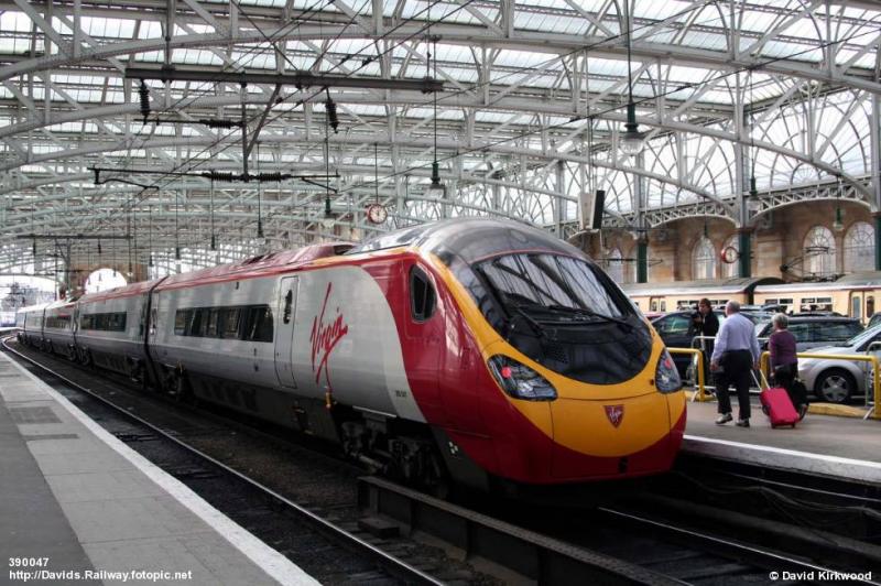 390047: Record Breaker, 390047 at Glasgow Central. Photo by David Kirkwood. Photo of 390047