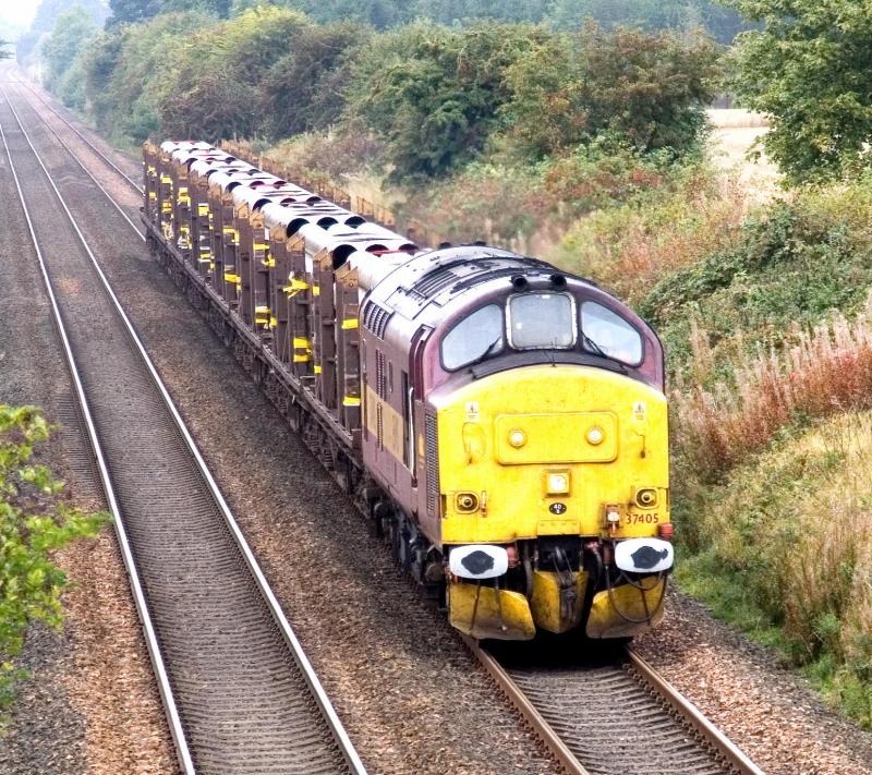 37405: 37405 heads north at Forgandenny. Photo of 37405