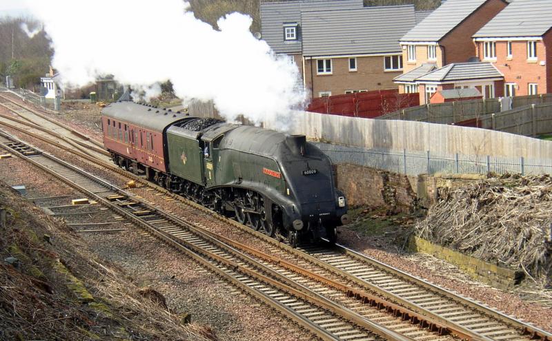 nine@polmont.JPG: Union of South Africa on 5Z16NB passes Polmont Junction on 12 April. Photo of nine@polmont.JPG
