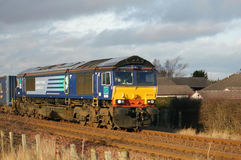 4D47 - Inverness - Mossend: 66305 on Inverness to Mossend 28/02 Photo of 4D47 - Inverness - Mossend