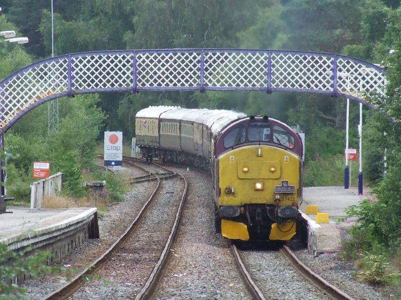 37's Lairg: 37410 at Lairg Photo of 37's Lairg