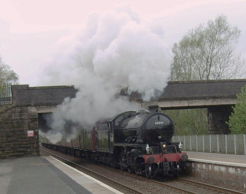 1Z66 at Cleland: 62005 heads east at Cleland returning to Edinburgh from Fort William as part of this years GB7 tour Photo of 1Z66 at Cleland