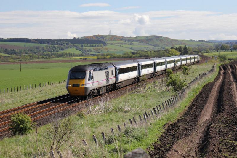 1E13 - Highland Chieftain: Passing a sunny Forteviot Photo of 1E13 - Highland Chieftain