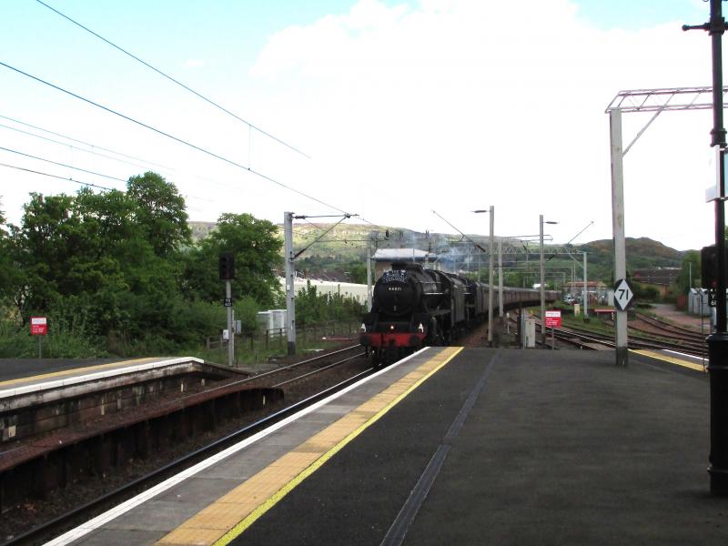 1Z68 Dumbarton Central 13 May 2014: 44871 and 45407 coast westwards through Dumbarton Central on 13 May 2014, not quite the Photo of 1Z68 Dumbarton Central 13 May 2014