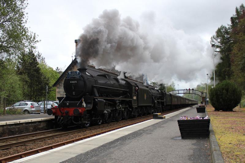 Steam hauled: Thornton - Inverness - Sat 10/05: Dunkeld & Birnam - LMS Class 5MT 4-6-0 nos 44871 and 45407 Photo of Steam hauled: Thornton - Inverness - Sat 10/05