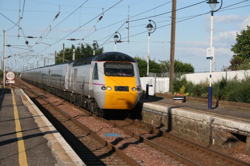 43300 passing Drem: HST in latest East Coast livery passing Drem. Photo of 43300 passing Drem