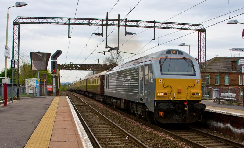 67015 at Anniesland: 67015 and 67025 top and tail 1Z21 Manchester - Helensburgh Northern Belle through Anniesland on 3rd May 2008. Photo of 67015 at Anniesland