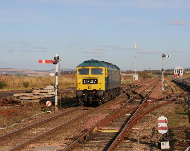 47270 Laurencekirk October 2009: Route learner BR Blue 47 amongst the semaphores Photo of 47270 Laurencekirk October 2009
