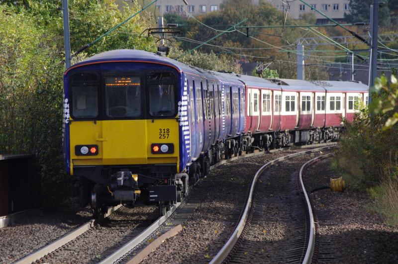 318257 318255 Partick 20Oct14: Photo of 318257 318255 Partick 20Oct14