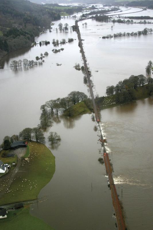 Flooding on the HML at Dalguise: Flooding on the HML at Dalguise. Photo copied from an image once displayed on SEPA's website. Photo of Flooding on the HML at Dalguise