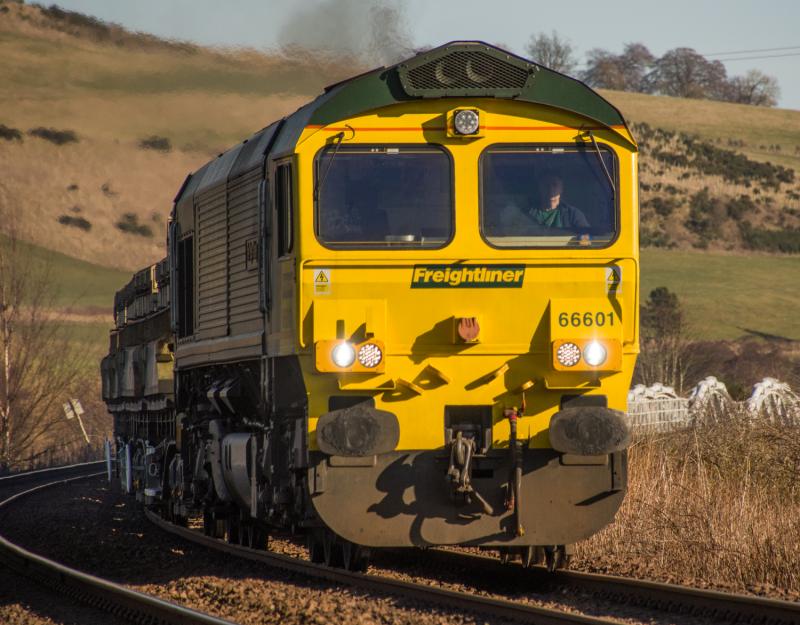 66601: 66601 The Hope Valley on 6K03 at Forgandenny. 08/02/15 Photo of 66601