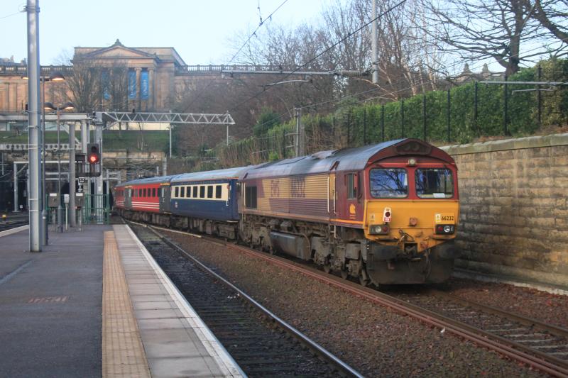 1Z70 rear: 66232 on the rear of 1Z70 08.10 Edinburgh Waverley to Elgin approaching Line Z Mound Tunnel on 15-02-2015 Photo of 1Z70 rear