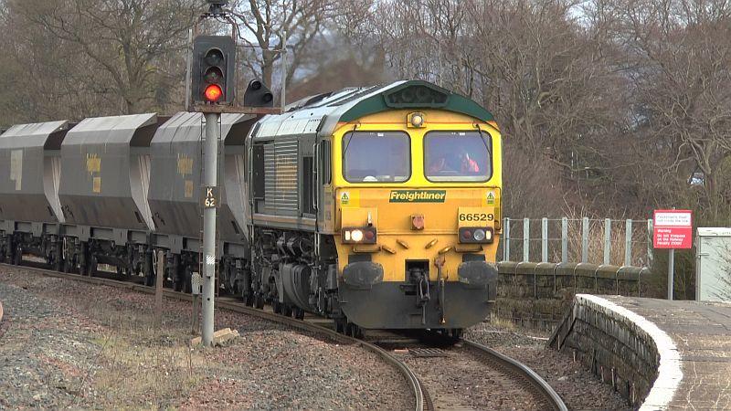 66529 on 4S11 at Kilmarnock: 66529 working 4S11 Drax (FLT) to Hunterston empty coals through Kilmarnock station Photo of 66529 on 4S11 at Kilmarnock
