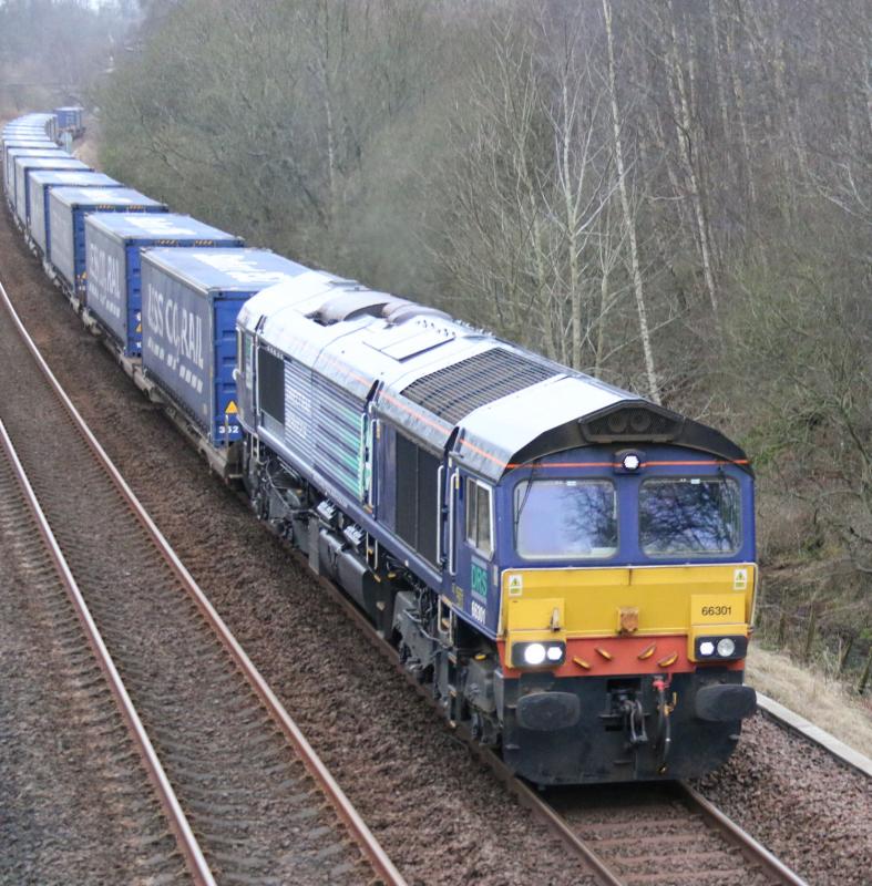 66301_4H47: Late running thru Luncarty Photo of 66301_4H47